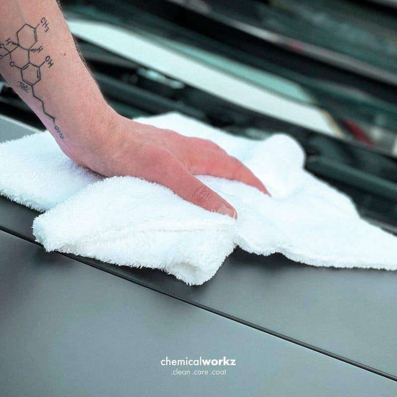 ChemicalWorkz - Edgeless Soft Touch Premium Towel white - Poliertuch weiß 40x40cm 500GSM_5